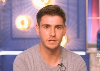 Star Academy : les internautes choqués de l’attitude de Julien avec les filles du château