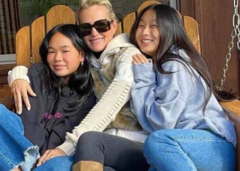 Laeticia Hallyday maman “stricte” pour Jade et Joy : “Elle nous protège” 11 Laeticia Hallyday maman “stricte” pour Jade et Joy : “Elle nous protège” Laeticia Hallyday maman “stricte” pour Jade et Joy : “Elle nous protège”
