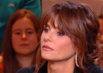 Faustine Bollaert en vacances avec une ex-star de la télé-réalité, la photo surprenante