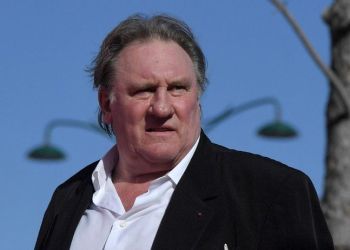 Gérard Depardieu loin de la France : l'acteur, affaibli, aperçu en fauteuil roulant à l'étranger 18 Gérard Depardieu loin de la France : l'acteur, affaibli, aperçu en fauteuil roulant à l'étranger Gérard Depardieu loin de la France : l’acteur, affaibli, aperçu en fauteuil roulant à l’étranger
