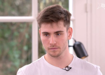 « Homme de moi » : Julien (Star Academy) de retour chez lui il découvre ému la surprise de sa petite amie