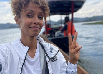 Sonia Rolland partage deux clichés de sa mère jeune, les internautes choqués par leur ressemblance