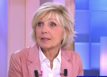« Évelyne Dhéliat va continuer… » : le patron des antennes répond avec humour aux rumeurs de départ des stars de TF1 !