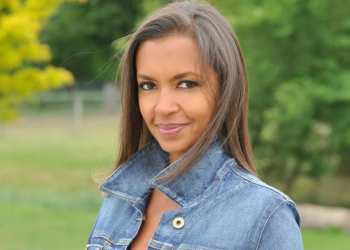 « C’est magnifique » : après 18 mois d’attente, Karine Le Marchand savoure l’avancée d’un grand projet