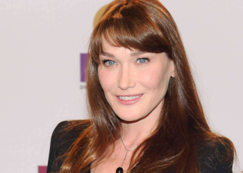 « Quel bonheur d&rsquo;être ta mère » : Carla Bruni dévoile d&rsquo;adorables clichés de sa fille Giulia pour ses 12 ans