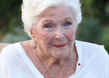 Line Renaud évoque son avortement, voulu par son mari Loulou Gasté : “Je suppliais pour qu’il change d’avis”