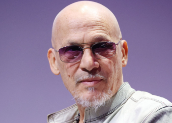 Florent Pagny atteint d'un cancer : cette décision radicale qui pourrait avoir de lourdes conséquences 17 Florent Pagny atteint d'un cancer : cette décision radicale qui pourrait avoir de lourdes conséquences Florent Pagny atteint d’un cancer : cette décision radicale qui pourrait avoir de lourdes conséquences