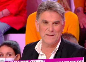"Il faut être idiot pour ne pas regretter" : Tex revient sur son éviction des Z'amours après une mauvaise blague qui avait entraîné son licenciement 7 "Il faut être idiot pour ne pas regretter" : Tex revient sur son éviction des Z'amours après une mauvaise blague qui avait entraîné son licenciement « Il faut être idiot pour ne pas regretter » : Tex revient sur son éviction des Z’amours après une mauvaise blague qui avait entraîné son licenciement