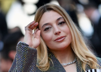 Santa déscolarisée : la chanteuse de Popcorn salé se confie sur son enfance