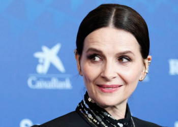 "Ta gueule" : Jamel Debbouze interrompu pendant son discours, il tacle Juliette Binoche (ZAPTV) 12 "Ta gueule" : Jamel Debbouze interrompu pendant son discours, il tacle Juliette Binoche (ZAPTV) « Ta gueule » : Jamel Debbouze interrompu pendant son discours, il tacle Juliette Binoche (ZAPTV)