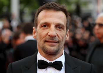 Mathieu Kassovitz : le comédien transporté d'urgence à l'hôpital après un grave accident de moto 13 Mathieu Kassovitz : le comédien transporté d'urgence à l'hôpital après un grave accident de moto Mathieu Kassovitz : le comédien transporté d’urgence à l’hôpital après un grave accident de moto