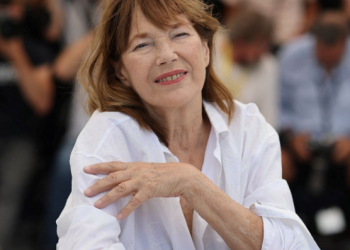 VIDÉO - Victoires de la musique 2024 : l’hommage bouleversant à Jane Birkin 12 VIDÉO - Victoires de la musique 2024 : l’hommage bouleversant à Jane Birkin VIDÉO – Victoires de la musique 2024 : l’hommage bouleversant à Jane Birkin