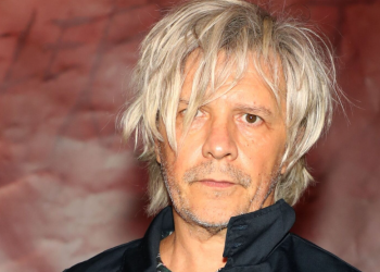 "Un coup fatal" : ce sketch des Inconnus que Nicola Sirkis a vraiment détesté 17 "Un coup fatal" : ce sketch des Inconnus que Nicola Sirkis a vraiment détesté « Un coup fatal » : ce sketch des Inconnus que Nicola Sirkis a vraiment détesté