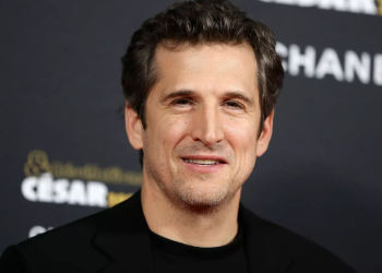 "Un ulcère à 13 ans" : Guillaume Canet très affecté par le divorce de ses parents, il se confie dans Sept à huit 10 "Un ulcère à 13 ans" : Guillaume Canet très affecté par le divorce de ses parents, il se confie dans Sept à huit « Un ulcère à 13 ans » : Guillaume Canet très affecté par le divorce de ses parents, il se confie dans Sept à huit