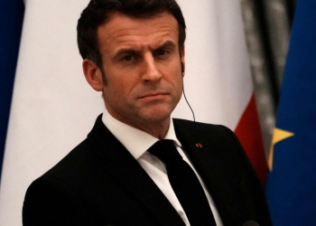 Emmanuel Macron “confronté à plusieurs reprises” à la fin de vie : son expérience vécue avec des proches 3 Emmanuel Macron “confronté à plusieurs reprises” à la fin de vie : son expérience vécue avec des proches Emmanuel Macron “confronté à plusieurs reprises” à la fin de vie : son expérience vécue avec des proches