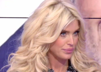 VIDÉO – Victoria Silvstedt, bientôt 50 ans : pourquoi elle n’a pas eu d’enfant
