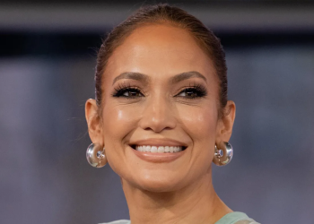 PHOTO – Jennifer Lopez maman : à 16 ans, sa fille Emme est son portrait craché !