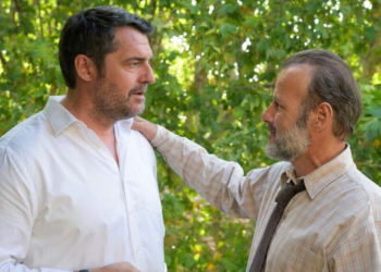 Mercato (TF1) : comment s'entendent Arnaud Ducret et Pierre-François Martin-Laval loin des caméras ? 3 Mercato (TF1) : comment s'entendent Arnaud Ducret et Pierre-François Martin-Laval loin des caméras ? Obsèques de Sylvain Augier : sa femme et ses enfants soutenus par deux célèbres animateurs