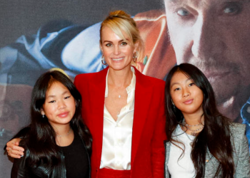 Jade Hallyday partage une photo en maillot de bain, les fans de Johnny la lynchent, "De pire en pire" 2 Jade Hallyday partage une photo en maillot de bain, les fans de Johnny la lynchent, "De pire en pire" Jade Hallyday partage une photo en maillot de bain, les fans de Johnny la lynchent, « De pire en pire »