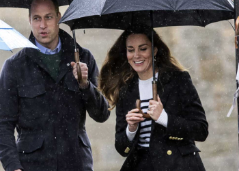 FLASHBACK - Kate Middleton et William : il y a 20 ans, leur idylle était révélée au grand jour 17 FLASHBACK - Kate Middleton et William : il y a 20 ans, leur idylle était révélée au grand jour FLASHBACK – Kate Middleton et William : il y a 20 ans, leur idylle était révélée au grand jour