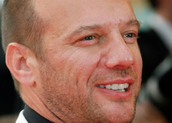 Samuel Le Bihan papa d’une ado autiste : cette prestigieuse distinction qui le bouleverse 9 Samuel Le Bihan papa d’une ado autiste : cette prestigieuse distinction qui le bouleverse Samuel Le Bihan papa d’une ado autiste : cette prestigieuse distinction qui le bouleverse