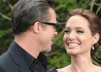 Brad Pitt : l'acteur visé par de nouvelles accusations explosives d'Angelina Jolie 17 Brad Pitt : l'acteur visé par de nouvelles accusations explosives d'Angelina Jolie Brad Pitt : l’acteur visé par de nouvelles accusations explosives d’Angelina Jolie