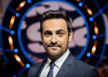 Camille Combal : cette maladie handicapante pour laquelle il attend un donneur compatible 11 Camille Combal : cette maladie handicapante pour laquelle il attend un donneur compatible Camille Combal : cette maladie handicapante pour laquelle il attend un donneur compatible