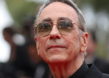 Alain Chamfort sans filtre sur son combat contre le cancer des os : « Je suis complètement guéri »