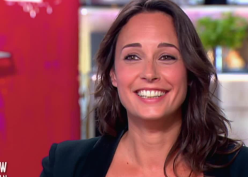 Ça commence aujourd&rsquo;hui et Affaire conclue : pourquoi les émissions de Faustine Bollaert et Julia Vignali ne seront pas diffusées ce mardi 16 avril