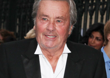 En pleine affaire Alain Delon, cet hommage qui va lui mettre du baume au cœur