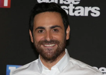 « C&rsquo;est franchement stressant » : Camille Combal révèle pourquoi la nouvelle saison de Mask Singer l&rsquo;angoisse particulièrement