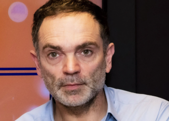 Yann Moix poursuivi en justice par ses parents : le verdict a été rendu ! 13 Yann Moix poursuivi en justice par ses parents : le verdict a été rendu ! Yann Moix poursuivi en justice par ses parents : le verdict a été rendu !