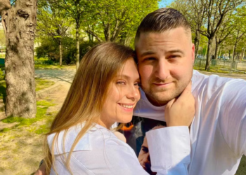 Nico Capone au bord de la rupture avec sa femme ? Daniela sème encore un peu plus le doute avec un nouveau message 4 Nico Capone au bord de la rupture avec sa femme ? Daniela sème encore un peu plus le doute avec un nouveau message Nico Capone au bord de la rupture avec sa femme ? Daniela sème encore un peu plus le doute avec un nouveau message