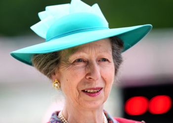 La princesse Anne toujours hospitalisée après son accident, son mari donne de ses nouvelles