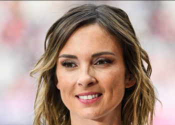 Isabelle Ithurburu fait une étrange allusion à Jenifer, l’ex de son chéri, en pleine interview