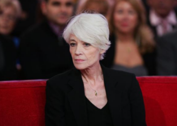 Françoise Hardy décédée : comment lui dire adieu à jamais ? 14 Françoise Hardy décédée : comment lui dire adieu à jamais ? « J’aimerais tant qu’il… » : cette dernière volonté de Françoise Hardy sur la vie privée de son fils Thomas