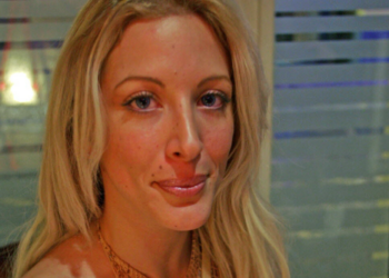 Loana hospitalisée : la spirale infernale se poursuit, un intime dévoile la vérité sur son état de santé