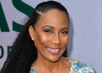 « Depuis l&rsquo;émission avec Zemmour » : ce souci de santé visible que Christine Kelly camoufle avec une astuce