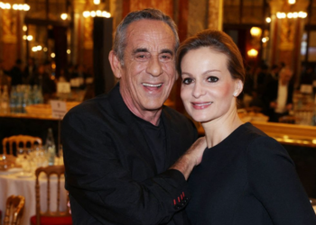 “C’est totalement irrationnel” : Audrey Crespo-Mara se confie sur sa différence d’âge avec Thierry Ardisson 14 “C’est totalement irrationnel” : Audrey Crespo-Mara se confie sur sa différence d’âge avec Thierry Ardisson “C’est totalement irrationnel” : Audrey Crespo-Mara se confie sur sa différence d’âge avec Thierry Ardisson