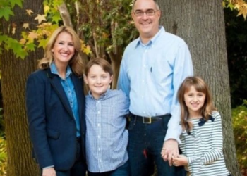 Une femme décide de quitter son mari après avoir regardé cette photographie