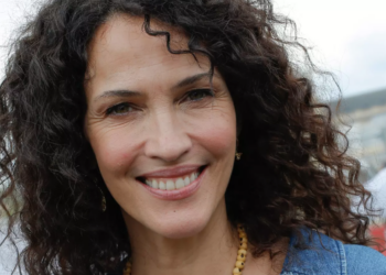 « En couple avec Jean-Luc Delarue » : surprise en pleine interview ! Linda Hardy dévoile ce que tout le monde ignorait