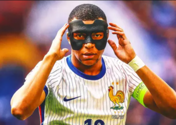 « Ils ne se cachaient pas » : Kylian Mbappé en couple avec cette star française ? Une chroniqueuse de TPMP balance sur leur soirée en boîte