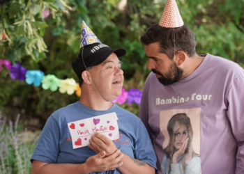 « On a vu une dame… » : un acteur handicapé d&rsquo;Un p&rsquo;tit truc en plus victime d&rsquo;un triste comportement dans le bus