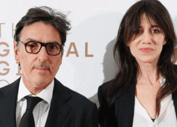 Charlotte Gainsbourg et Yvan Attal : qui est leur fille Alice, âgée déjà de 21 ans ? 3 Charlotte Gainsbourg et Yvan Attal : qui est leur fille Alice, âgée déjà de 21 ans ? Charlotte Gainsbourg et Yvan Attal : qui est leur fille Alice, âgée déjà de 21 ans ?
