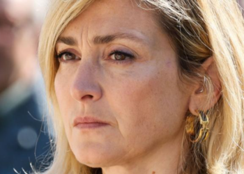 « Je prends cher avec la ménopause » : Julie Gayet se livre sans filtre sur les désagréments liés à son âge