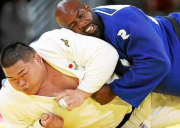 “Pitoyable” : le judoka japonais Tatsuru Saito, battu par Teddy Riner, partage son immense déception