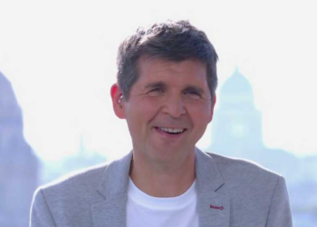 Thomas Sotto ému, il fait ses adieux à Télématin : “Pour moi, c’est la fin…”