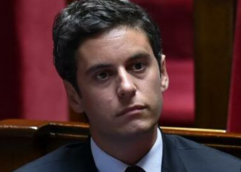 Gabriel Attal : qui est sa discrète sœur Fanny, son portrait craché ?