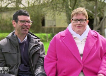 L&rsquo;amour est dans le pré : Patrice toujours en couple avec Justine ? L&rsquo;agriculteur a été aperçu avec son ex-prétendante Véronique