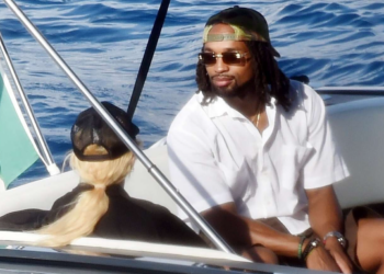 Madonna : qui est Akeem Morris, son nouveau boyfriend de près de 40 ans son cadet ? 6 Madonna : qui est Akeem Morris, son nouveau boyfriend de près de 40 ans son cadet ? Madonna : qui est Akeem Morris, son nouveau boyfriend de près de 40 ans son cadet ?